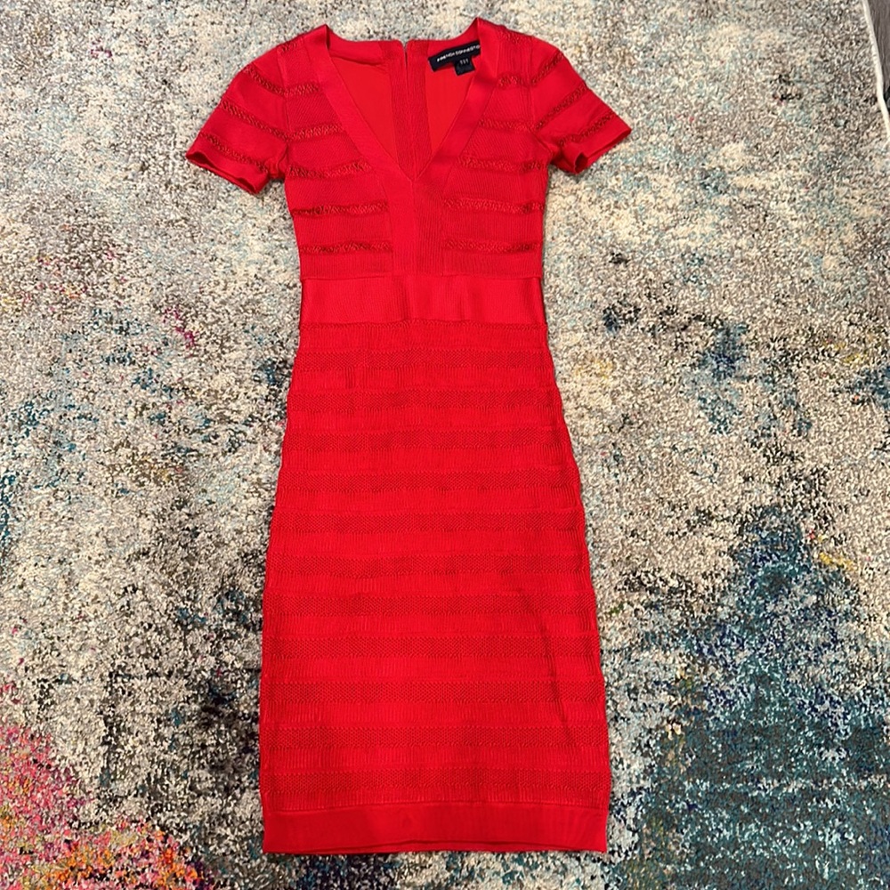 French Connection Sexy Red V-Neck Fitted Midi Bandage Dress. Back Zipper Size 2